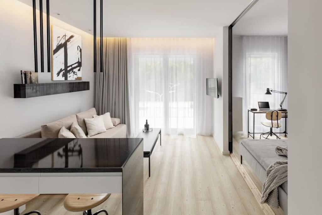 Deluxe Apartment In City Center, Steam Park Krakow Luaran gambar